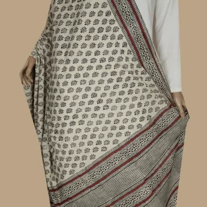 Motifs on Cream Block Printed Mul Cotton Dupatta